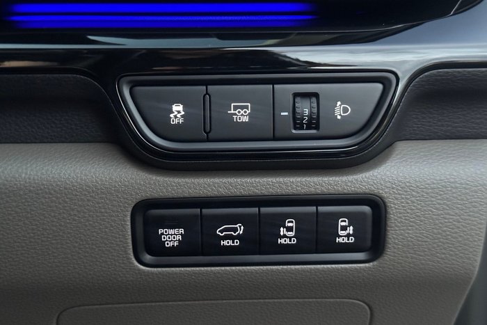 2025 Kia Carnival GT-Line HEV