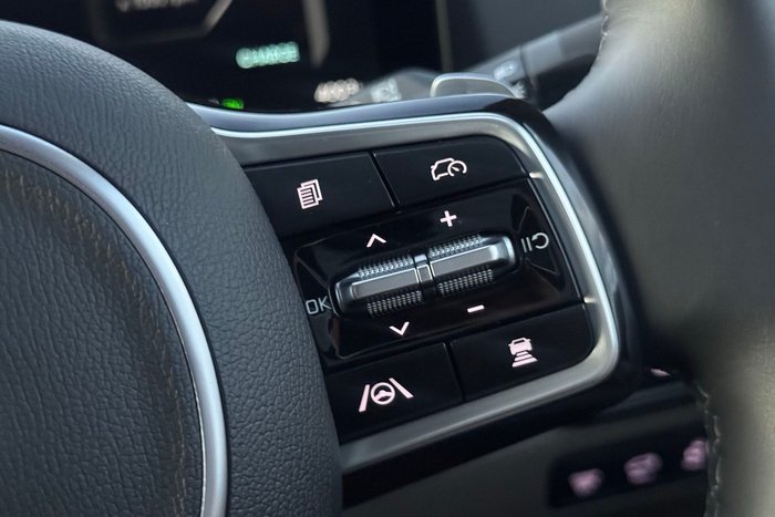 2025 Kia Carnival GT-Line HEV