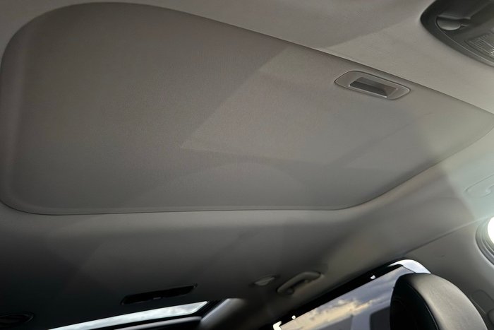 2025 Kia Carnival GT-Line HEV