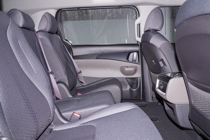 2026 Kia Carnival S HEV
