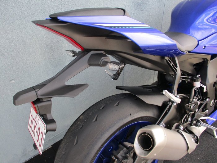 2025 Yamaha YZF-R1 BLUE