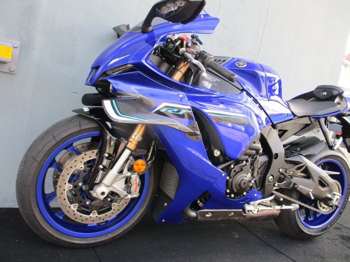 2025 Yamaha YZF-R1 BLUE
