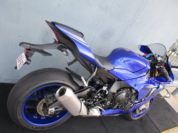 2025 Yamaha YZF-R1 BLUE