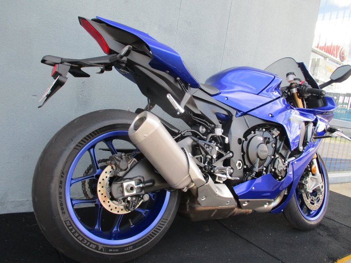 2025 Yamaha YZF-R1 BLUE