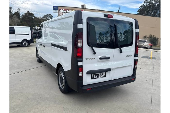2024 Renault Trafic Pro X82 MY24 Glacier White (369)
