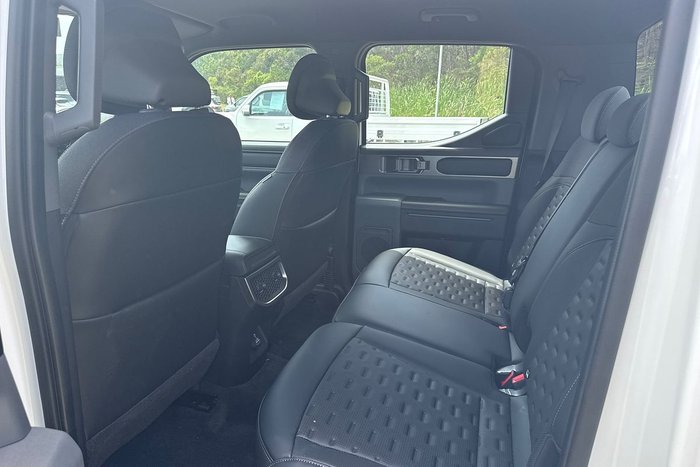 2025 Kia Tasman SX+ TK MY26 4X4 Dual Range Clear White (UD)