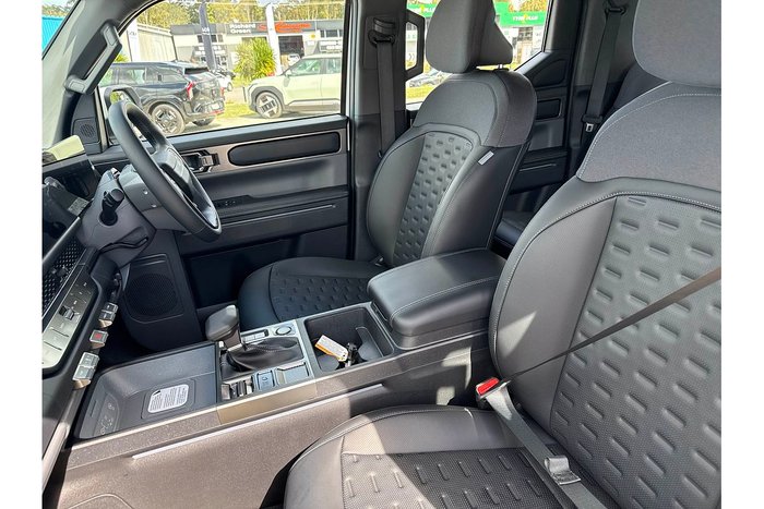 2025 Kia Tasman SX+ TK MY26 4X4 Dual Range Clear White (UD)