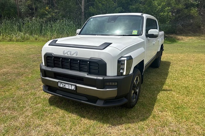 2025 Kia Tasman SX+ TK MY26 4X4 Dual Range Clear White (UD)