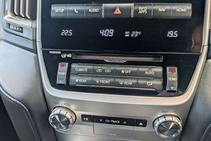 2021 Toyota Landcruiser Sahara