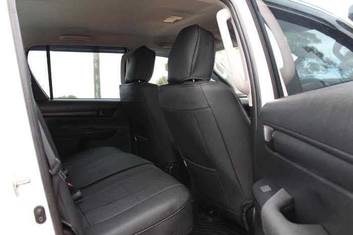 2022 Toyota Hilux SR