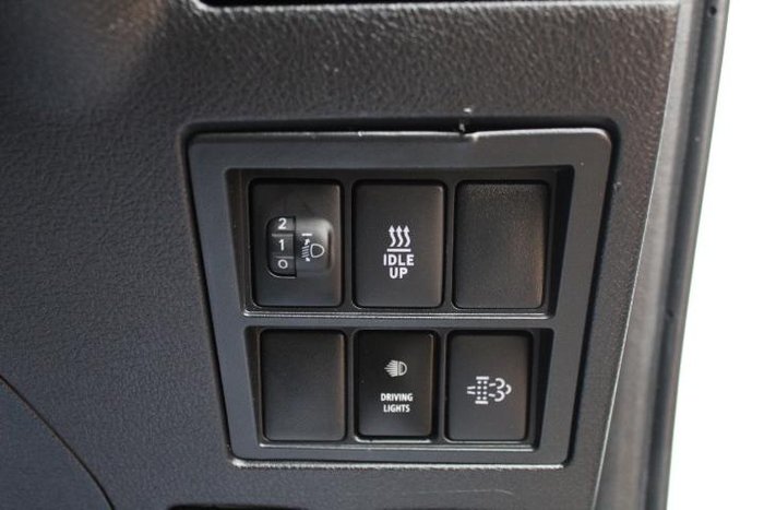 2022 Toyota Hilux SR