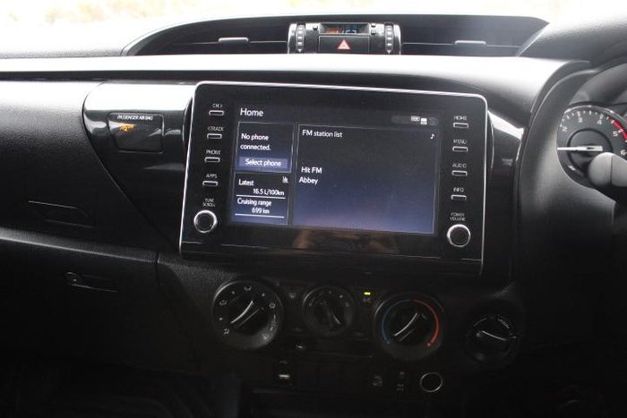 2022 Toyota Hilux SR