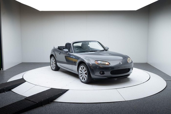 2005 Mazda MX-5