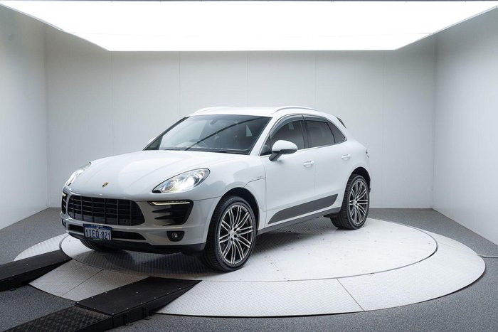 2014 Porsche Macan