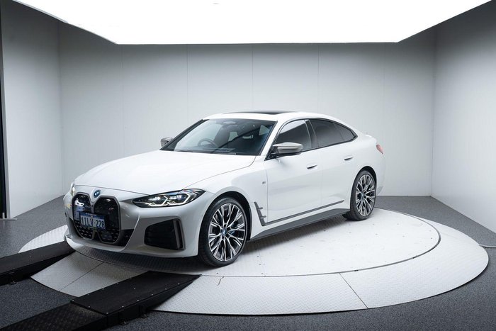 2024 BMW i4