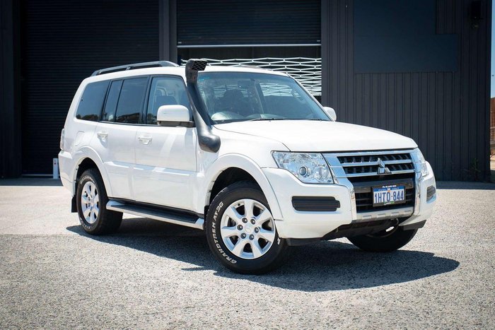 2016 Mitsubishi Pajero