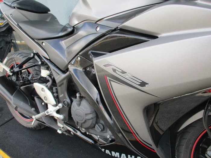 2016 Yamaha YZF-R3 Black