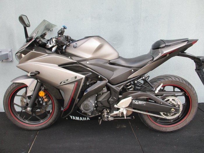 2016 Yamaha YZF-R3 Black