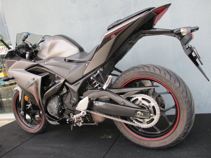 2016 Yamaha YZF-R3 Black