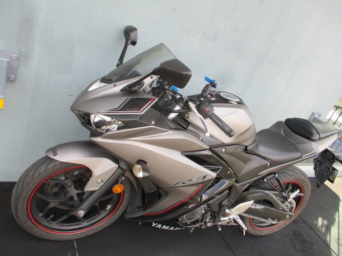 2016 Yamaha YZF-R3 Black