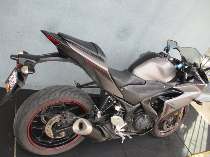 2016 Yamaha YZF-R3 Black