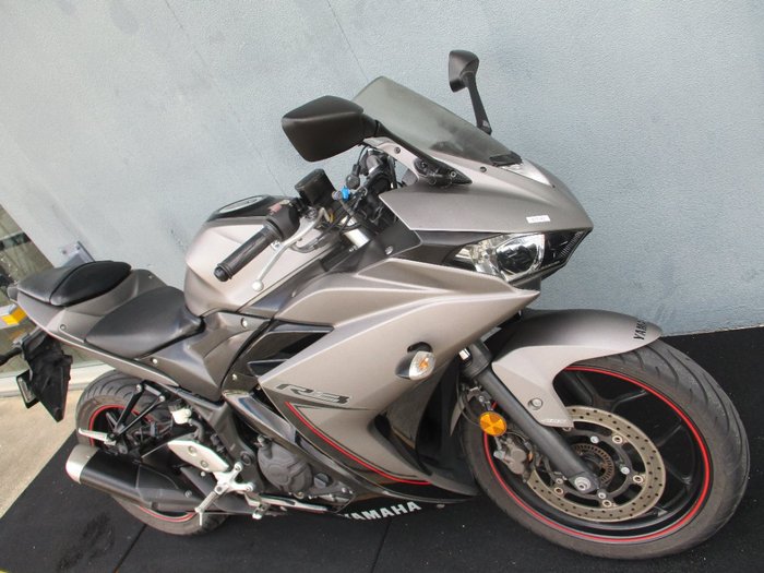 2016 Yamaha YZF-R3 Black