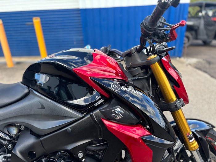 2015 Suzuki GSX-S1000 Red