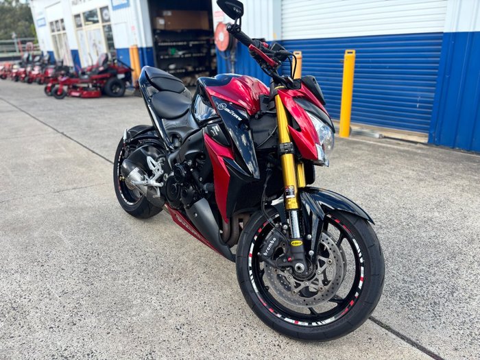 2015 Suzuki GSX-S1000 Red