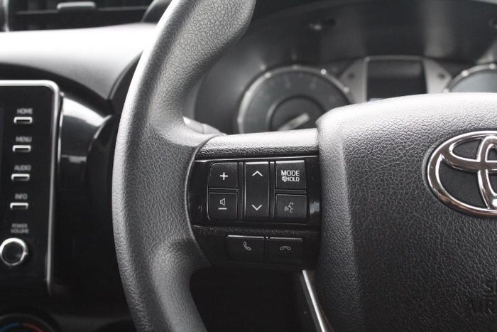 2023 Toyota Hilux SR