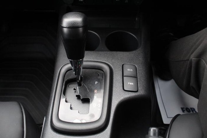 2023 Toyota Hilux SR