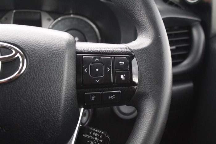 2023 Toyota Hilux SR