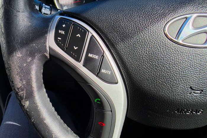 2011 Hyundai Elantra Premium