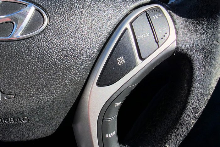 2011 Hyundai Elantra Premium