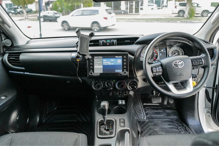 2021 Toyota Hilux SR
