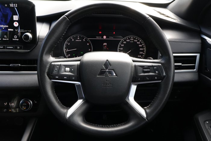 2023 Mitsubishi Outlander LS Black Edition