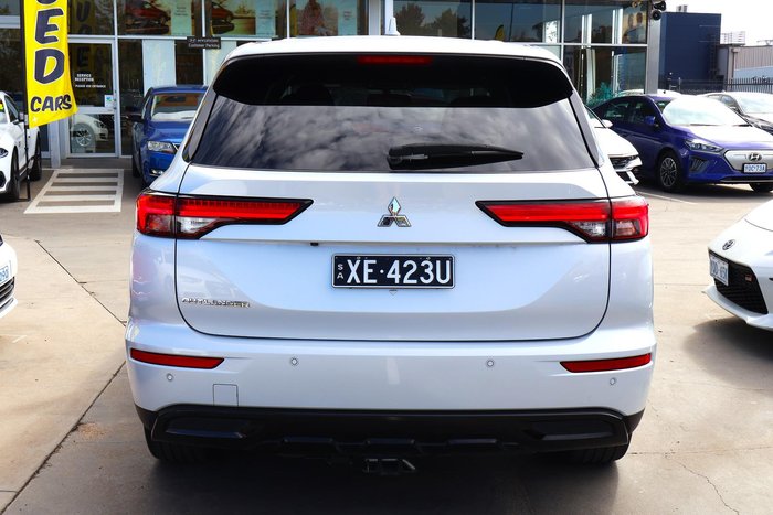 2023 Mitsubishi Outlander LS Black Edition