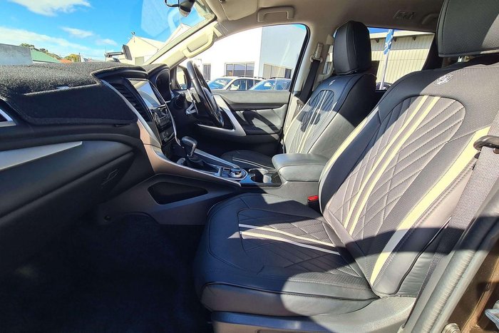 2016 Mitsubishi Pajero Sport GLS