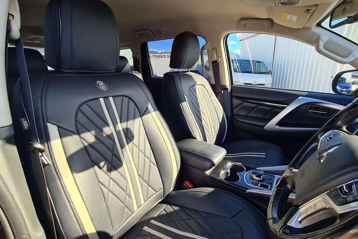 2016 Mitsubishi Pajero Sport GLS