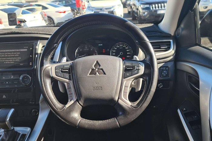 2016 Mitsubishi Pajero Sport GLS