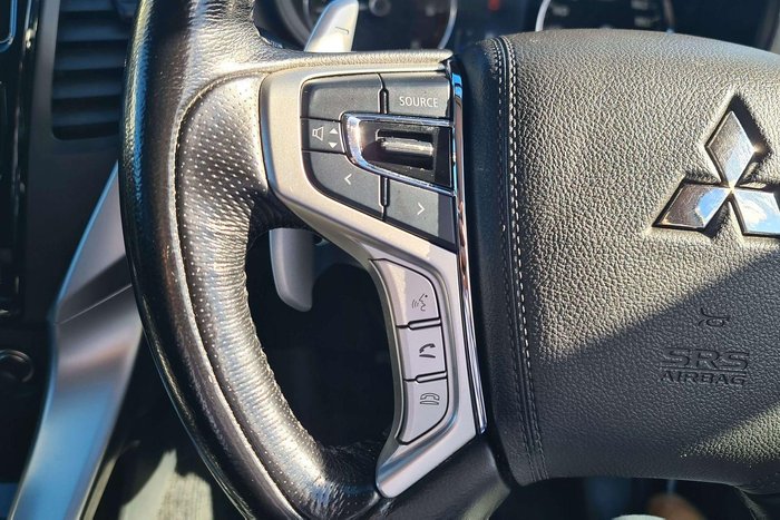 2016 Mitsubishi Pajero Sport GLS