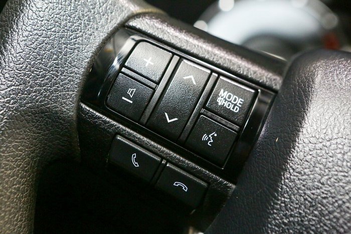 2023 Toyota Hilux SR