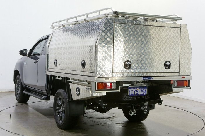 2023 Toyota Hilux SR