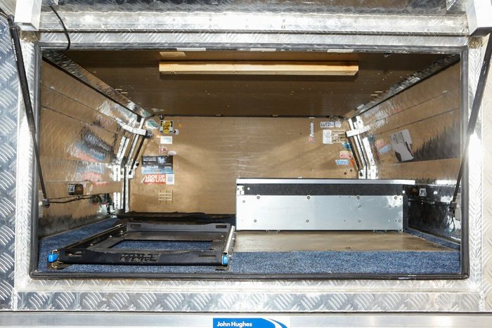 2023 Toyota Hilux SR