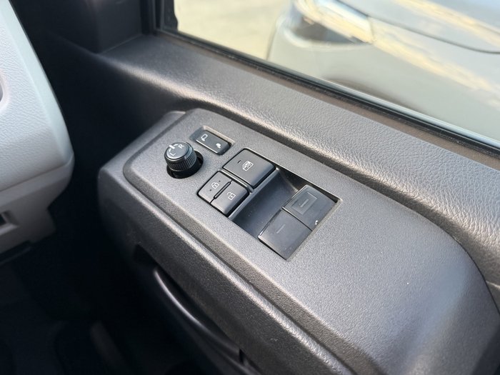 2021 Toyota Hiace LWB (5 Seats)