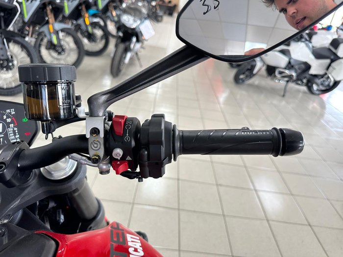 2022 Ducati Monster 937 Monster Red