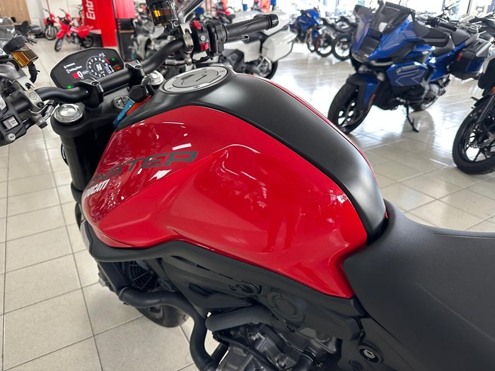 2022 Ducati Monster 937 Monster Red