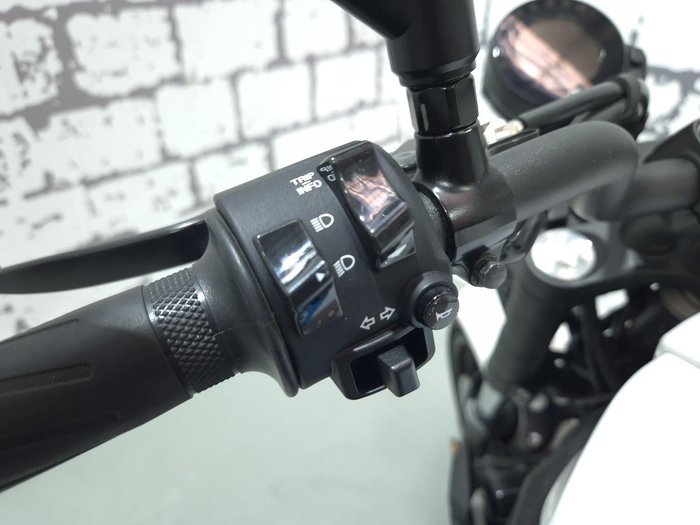 2023 Yamaha XSR700 (MTM660LA) XSR White