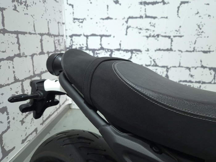 2023 Yamaha XSR700 (MTM660LA) XSR White