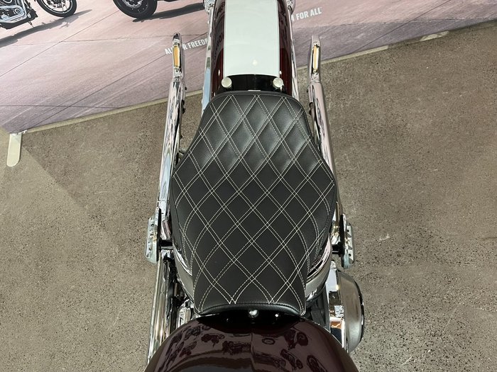 2021 HARLEY-DAVIDSON FLHC HERITAGE CLASSIC (107)