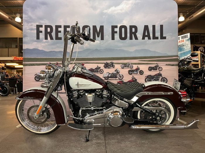 2021 HARLEY-DAVIDSON FLHC HERITAGE CLASSIC (107)